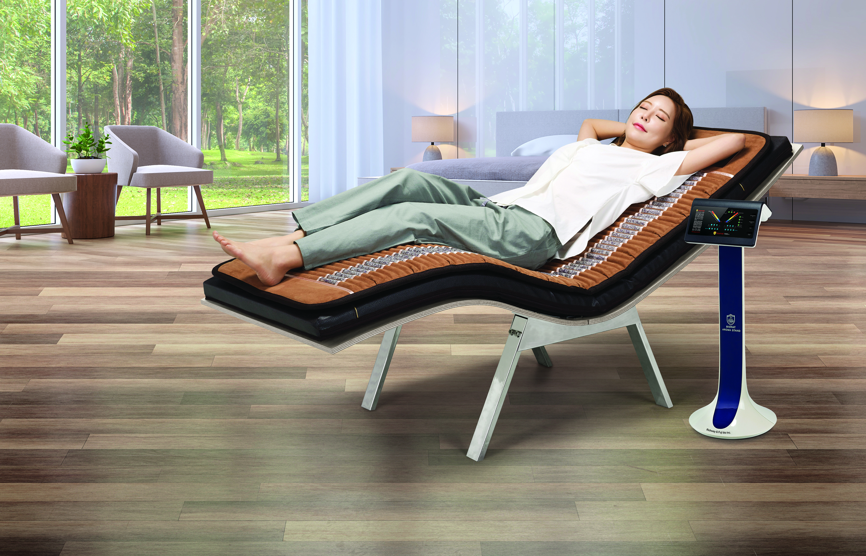 woman relaxing on Richway Biomat in room